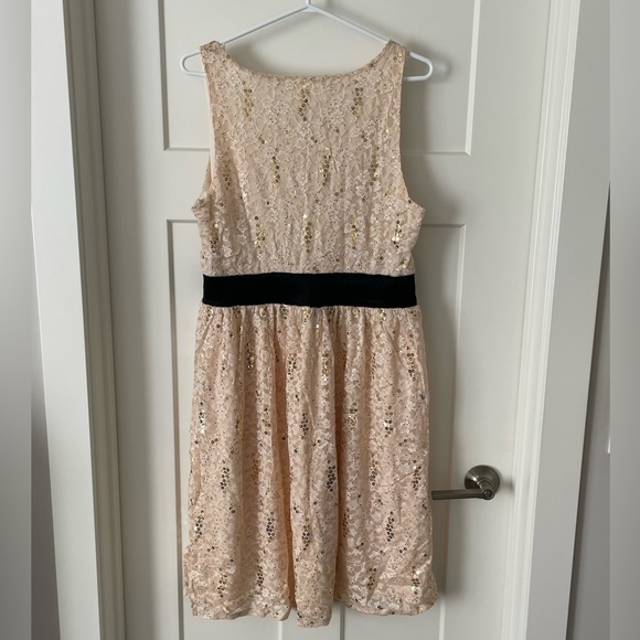 ModCloth Cream Lace Gold Sequined Dress - Picture 4 of 5
